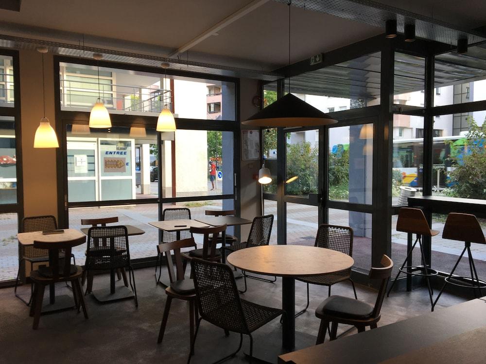 Ibis Annecy - Cran-Gevrier Hotel Exterior foto