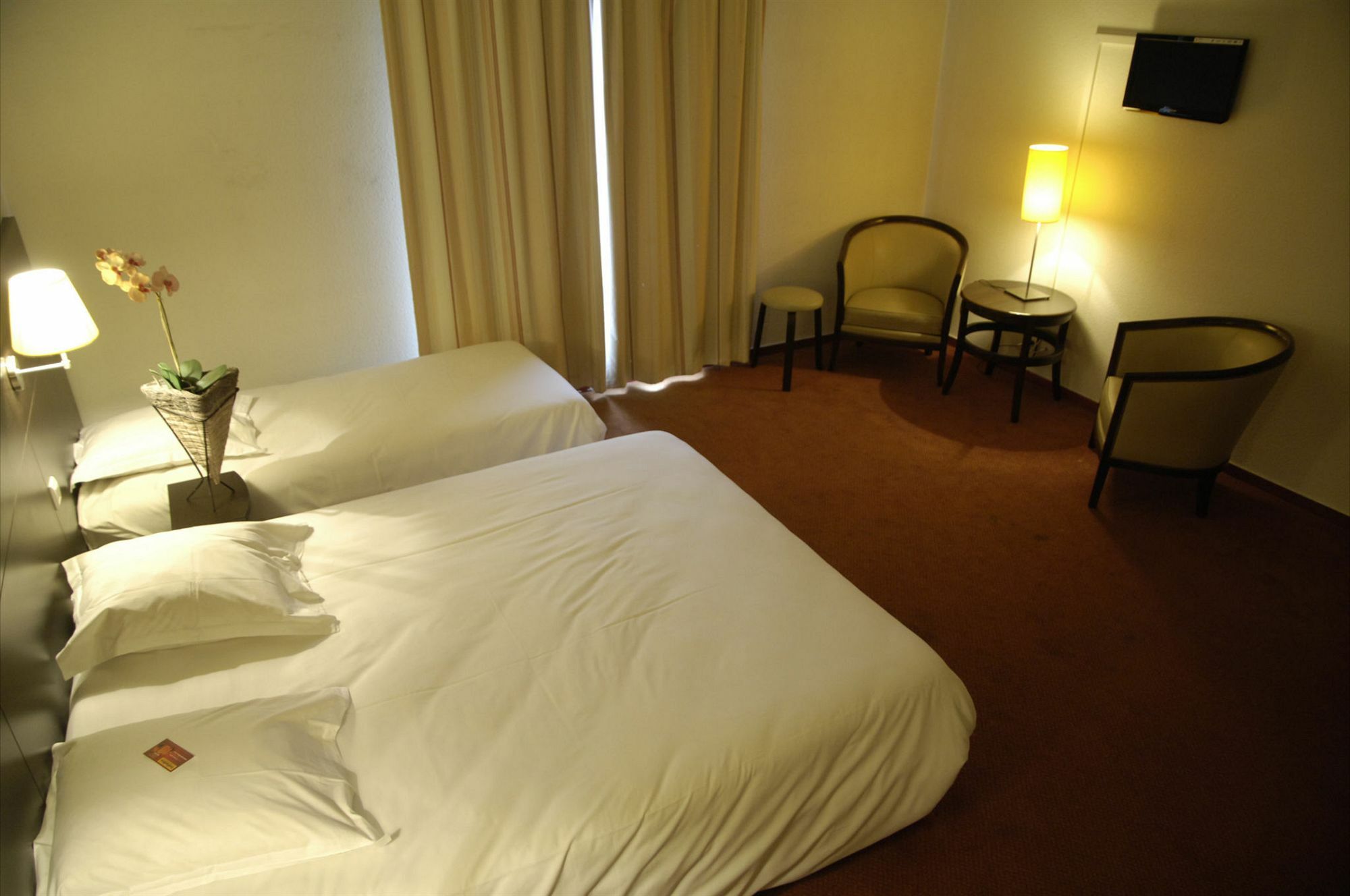 Ibis Annecy - Cran-Gevrier Hotel Exterior foto